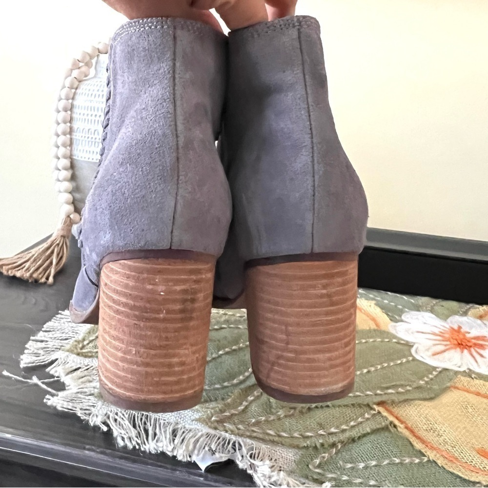 Blondo Nina Suede Waterproof Ankle Boots Size 10 - Picture 4 of 7